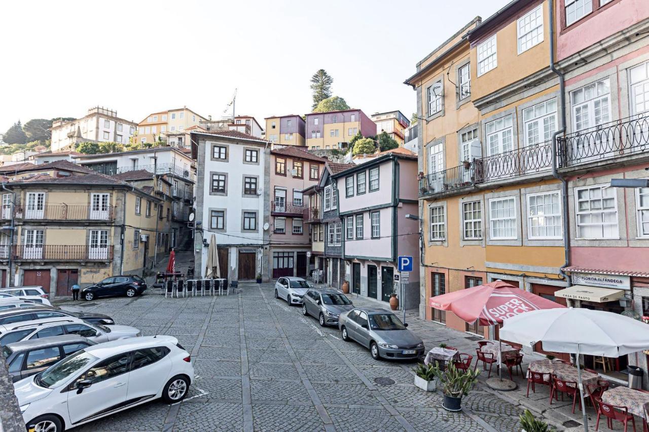 Stunning Duplex Near River By Lovelystay Porto Exterior photo